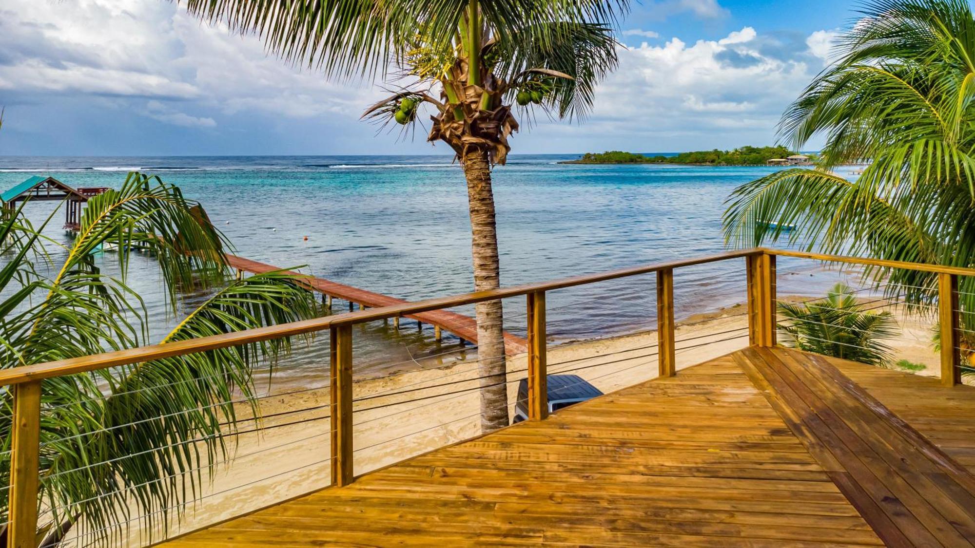Blue Bahia Resort Sandy Bay Exteriör bild